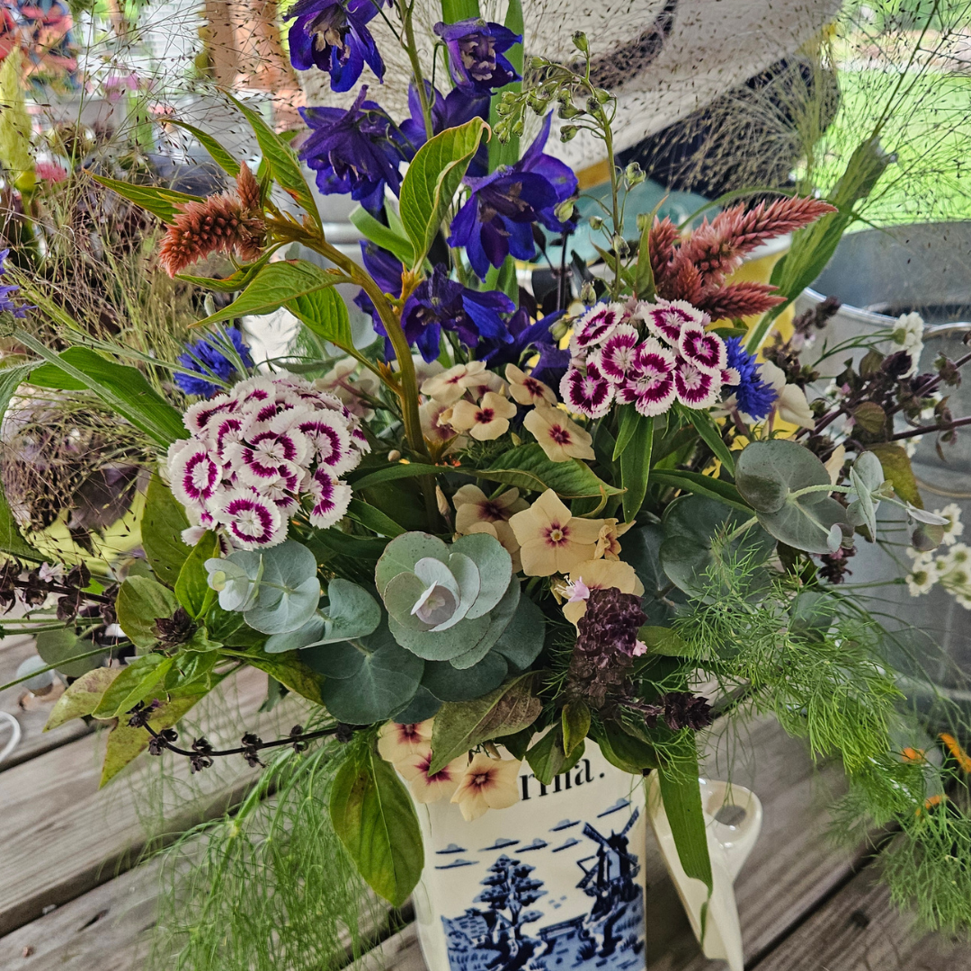 alternative vessel floral design (2)